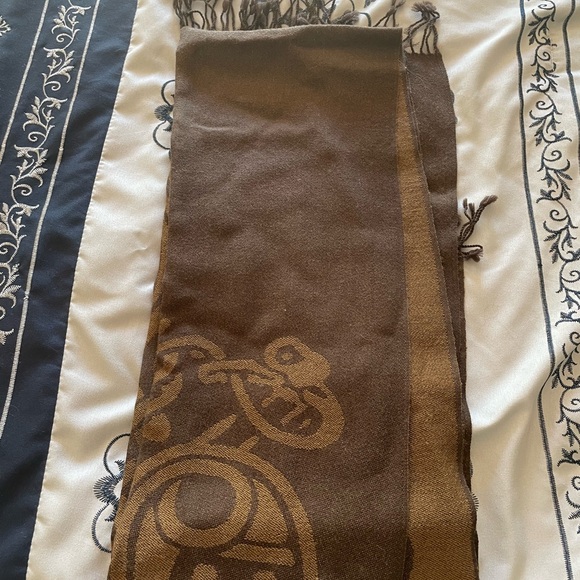 Purchased in Ireland scarf - Picture 2 of 3